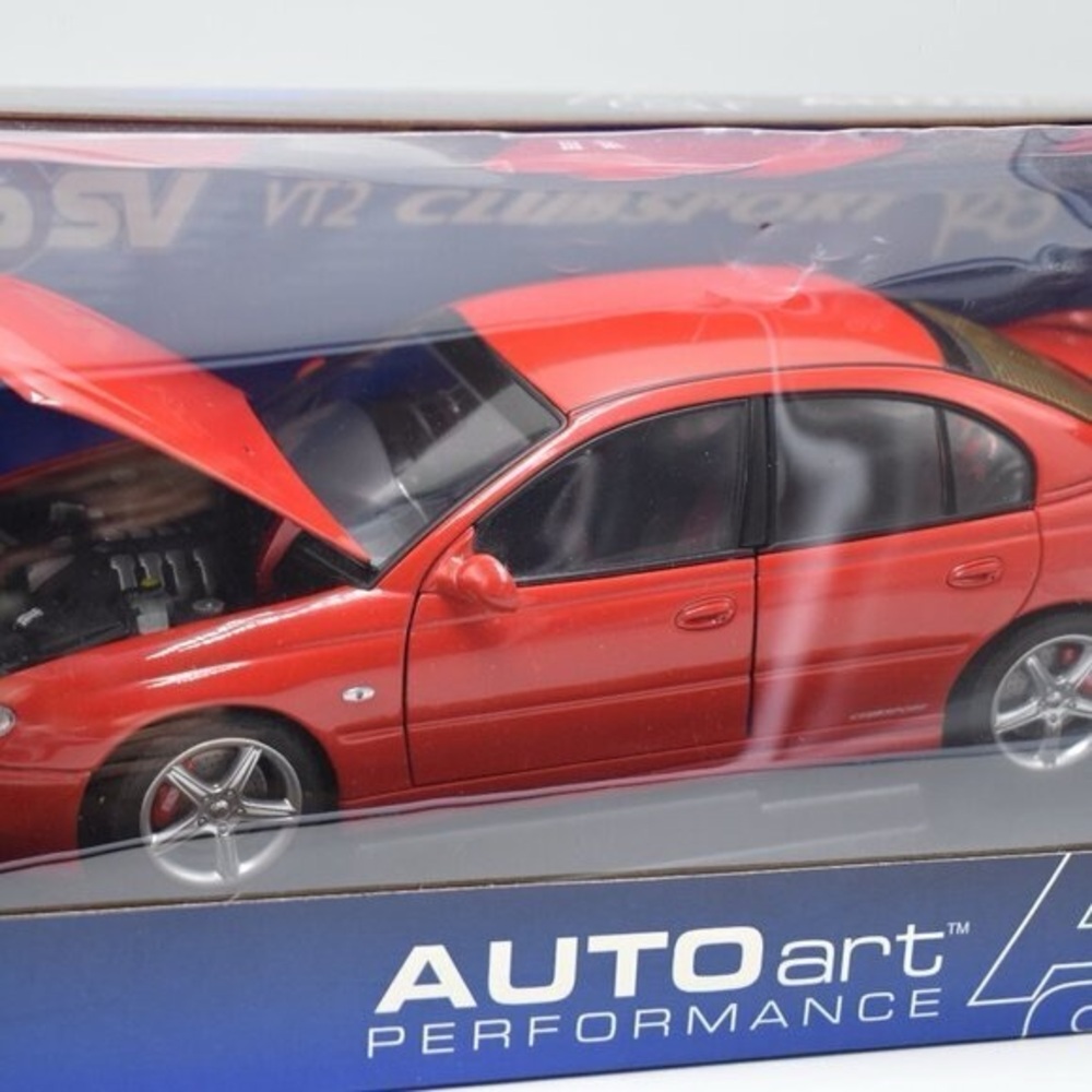 Auto Art VT2 Red Club Sport R8 118 Scale Diecast Car New